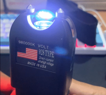 সেলফ-ডিফেন্স হেভি ডিউটি স্টান গান Self-Defense Stun Gun with Flashlight (Big Size)